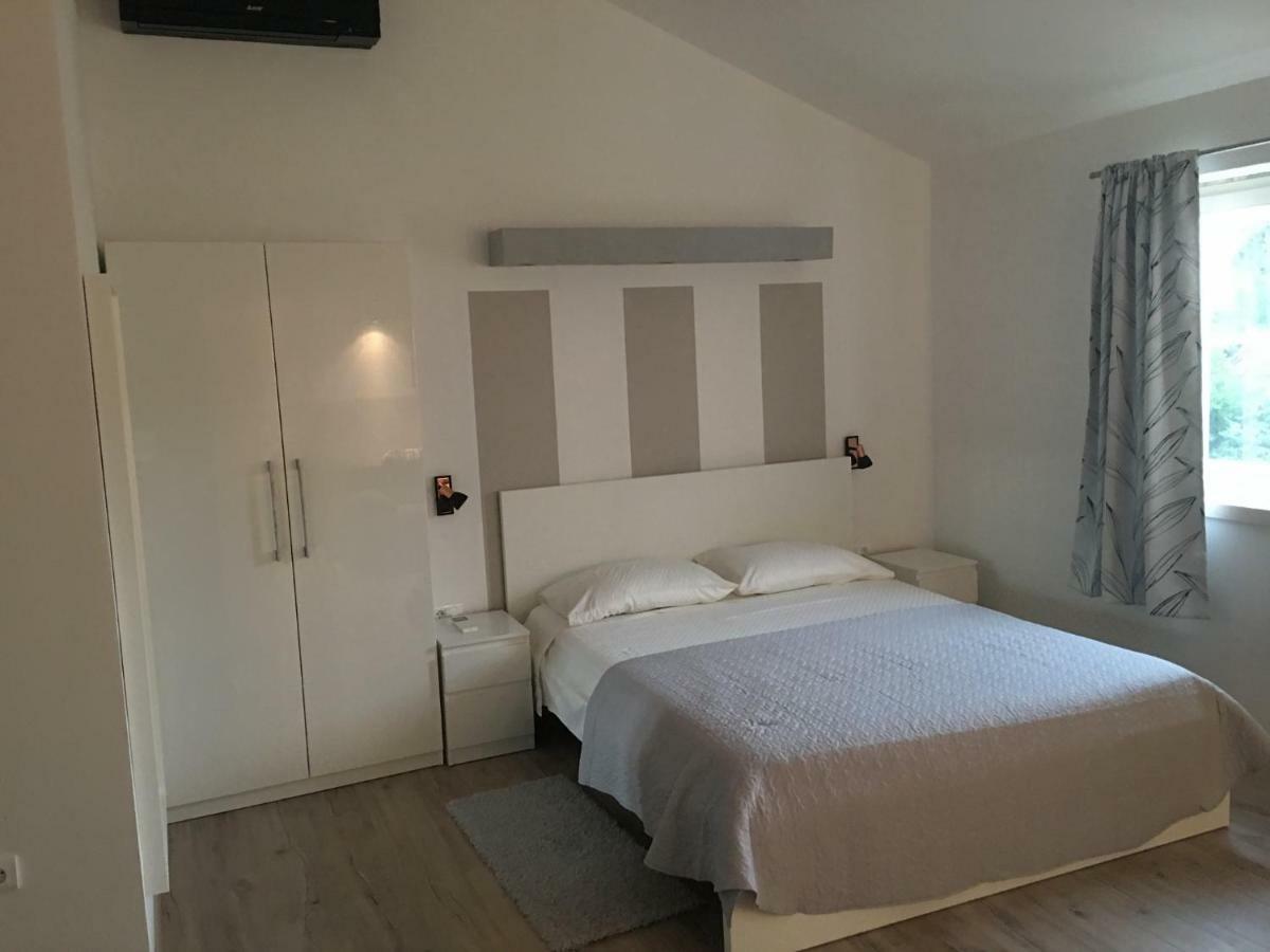 Apartmán Studio Apartman Dado Bale Exteriér fotografie